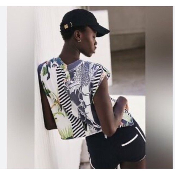 Free People Tops - Free People Movement Inspire Sleeveless Crop Tee Size Med Active